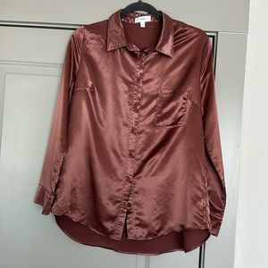 Vivo Collection Satin Button Down Shirt